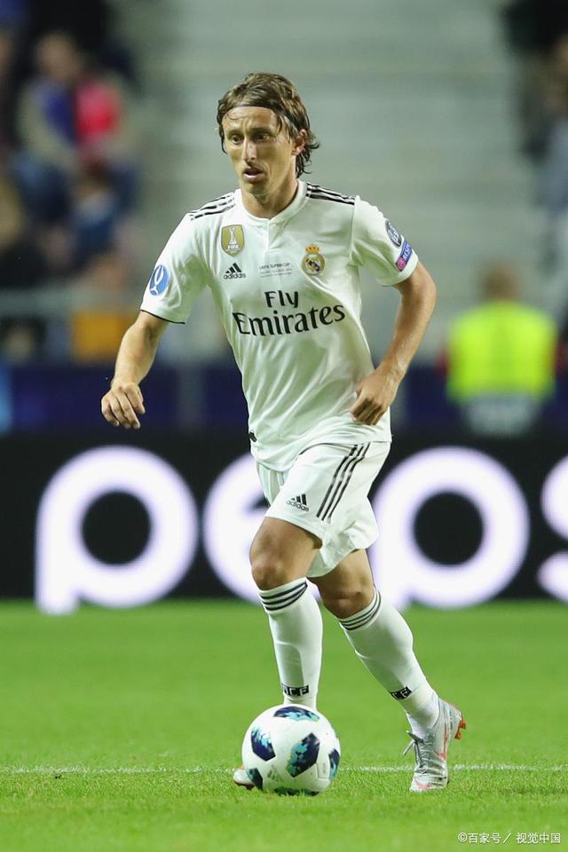 百家乐新手别被一把牌带走（百家乐新手别让一手牌左右你的判断）